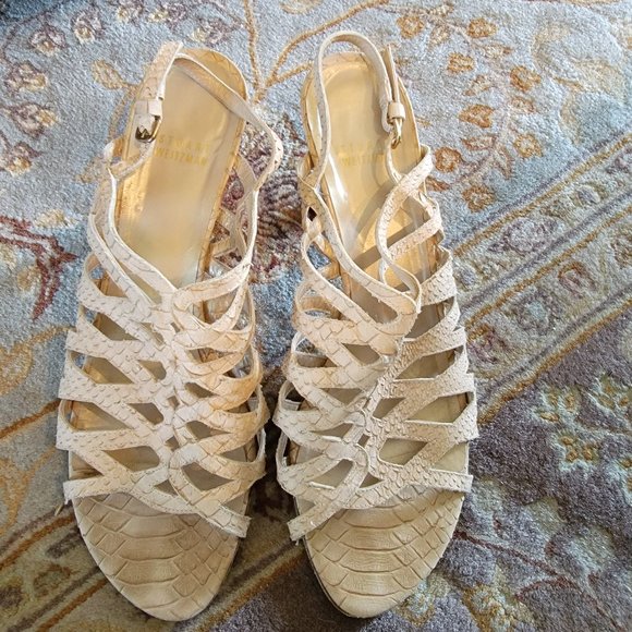 Stuart Weitzman - Picture 1 of 4